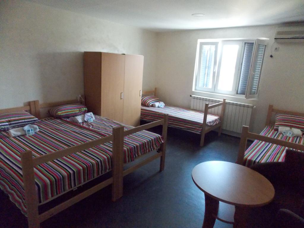 Guest House Miss Depolo Belgrade Extérieur photo