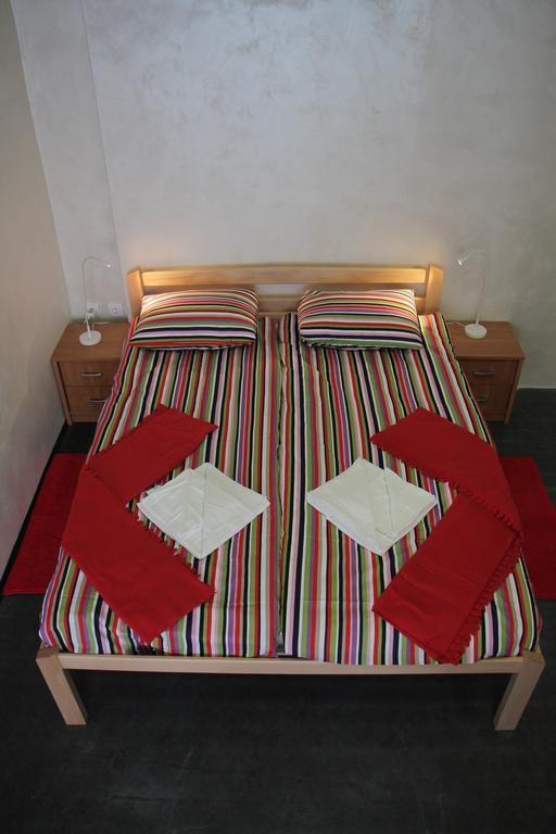 Guest House Miss Depolo Belgrade Extérieur photo